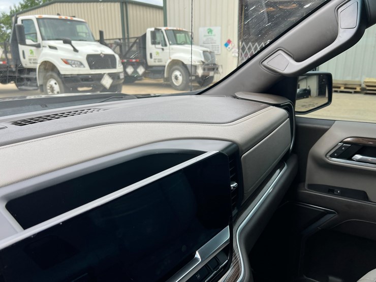 2022-chevrolet-silverado-1500-image-66