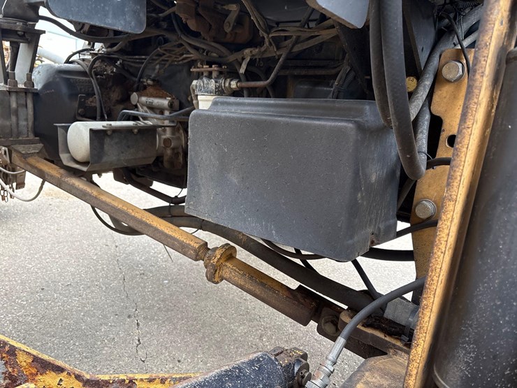 new-holland-ts6.125-image-37