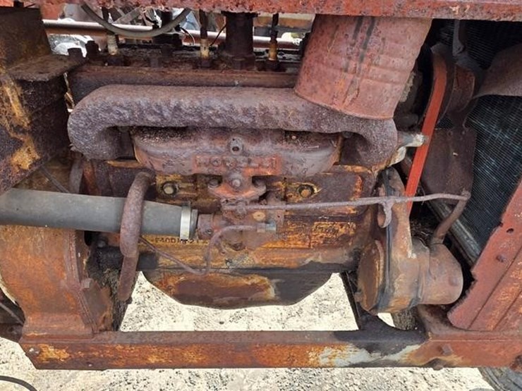 silver-king-tractor-(not-running)-106-image-20