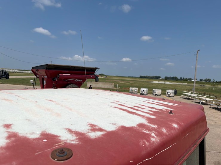case-ih-7130-image-44