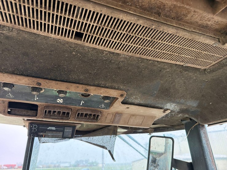 john-deere-3155-image-43