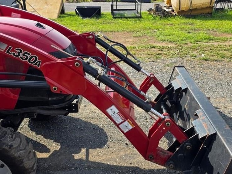 case-ih-farmall-35c-image-25