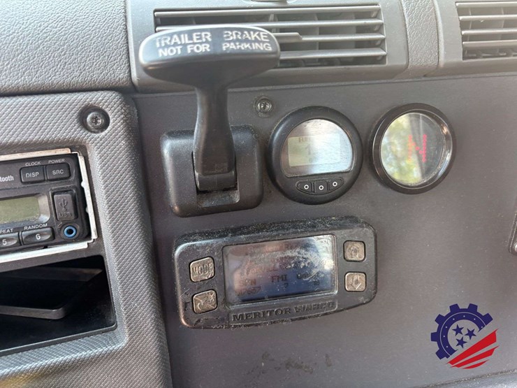 2016-freightliner-cascadia-113-image-61