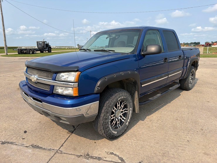 2004-chevrolet-silverado-1500-image-1