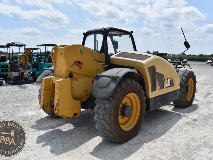 2014-caterpillar-th407c-image-15