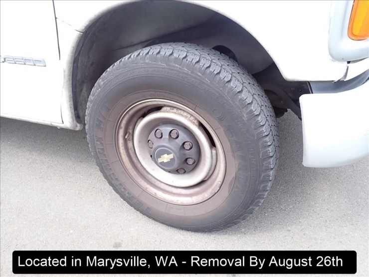 2001-chevrolet-express-3500-image-16