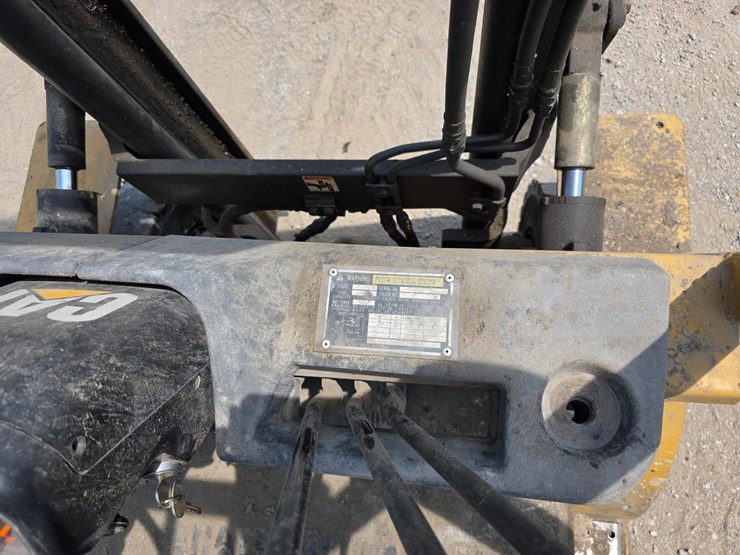 caterpillar-fork-lift-image-17