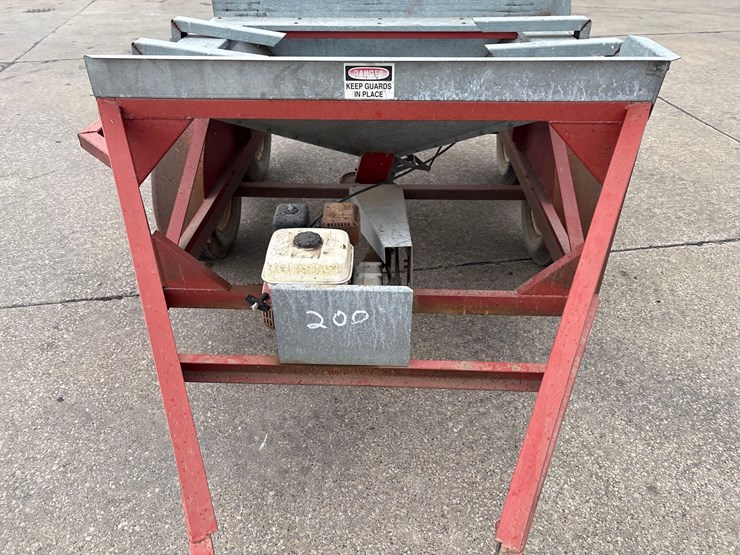 red-express-2-tote-seed-tender-trailer-image-13