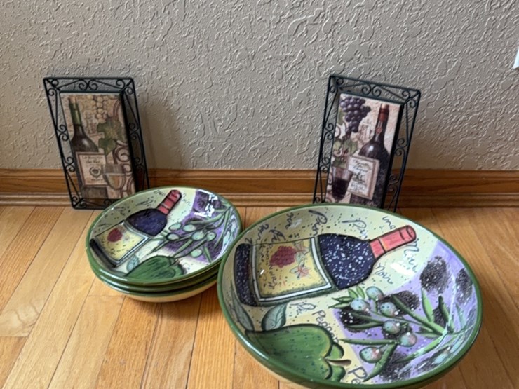 matching-wine-set,-newer-set,-mint-cond-image-2