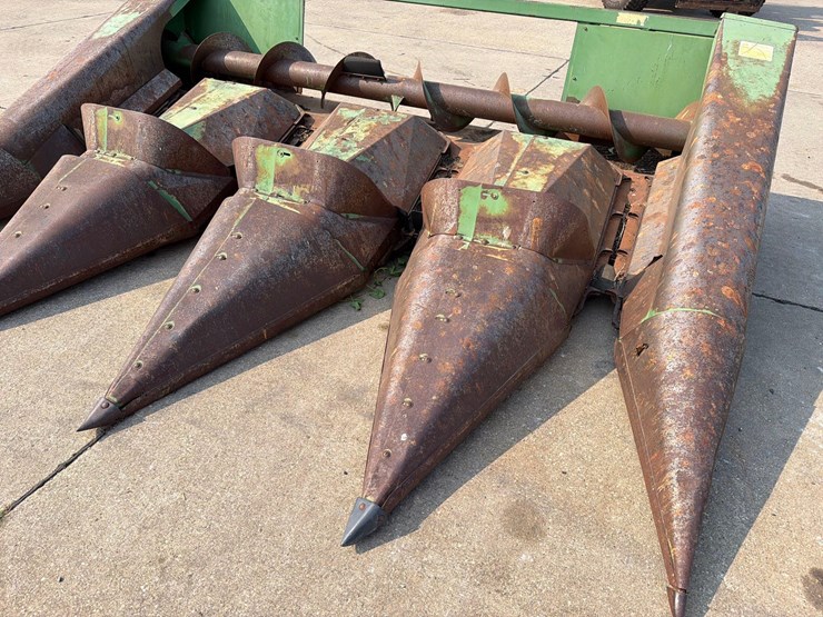 john-deere-444-image-6
