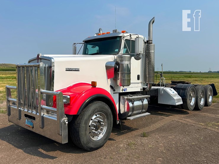 2007-kenworth-w900-image-2