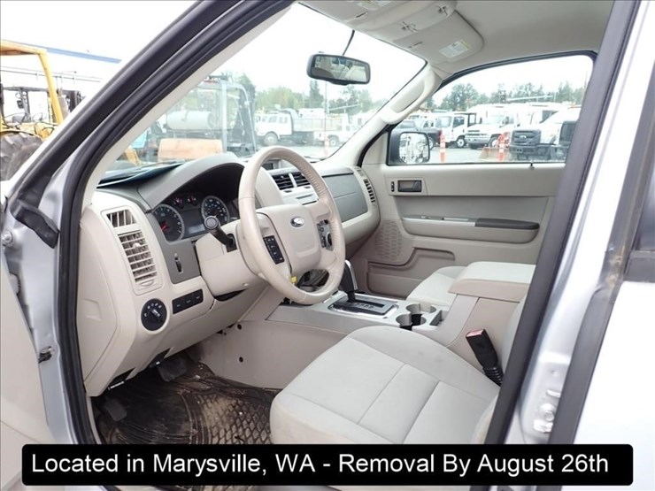 2011-ford-escape-image-5