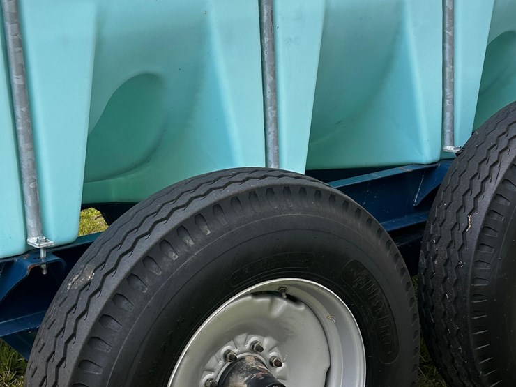 pristine-ag-spray-tanker-trailer-with-1610-gallon-tank-and-as300-pump-image-26