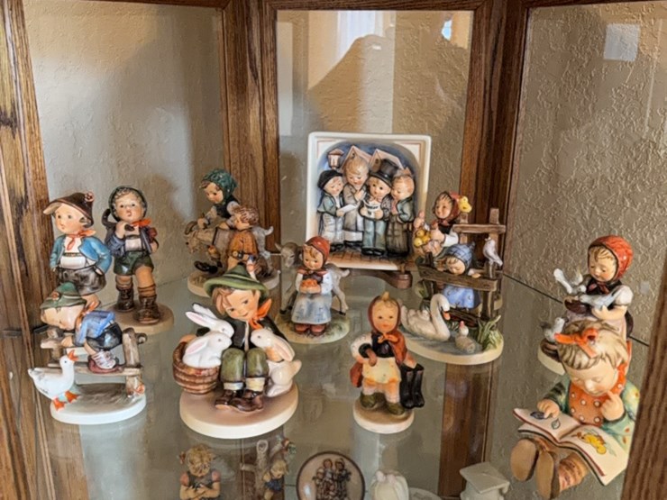 figurine-set,-goebel-west-germany,-winner-takes-the-entire-set-(12-pieces)-image-1
