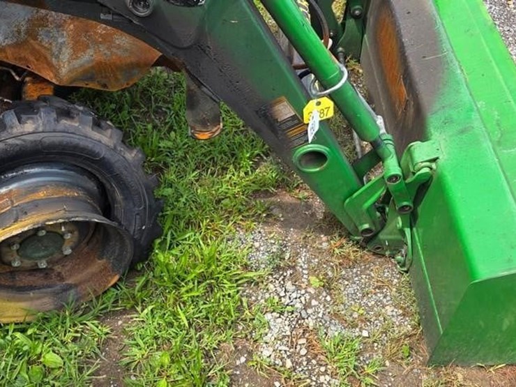 2020-john-deere-4052r-image-6