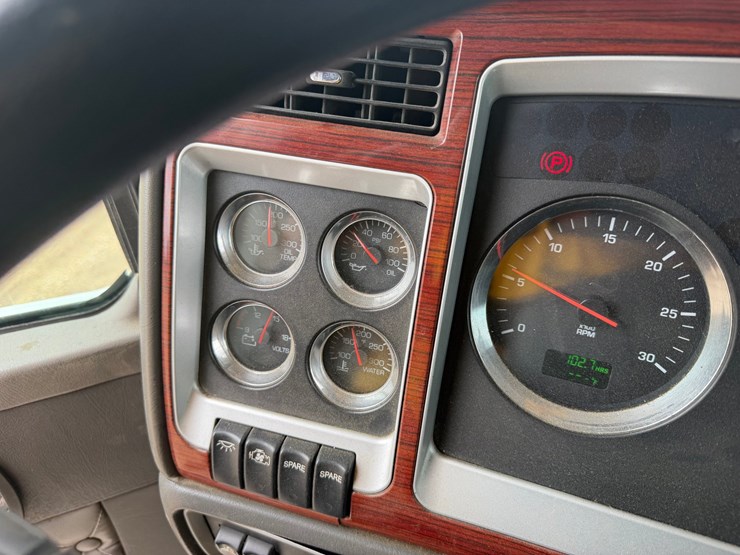 2007-kenworth-t800-image-10