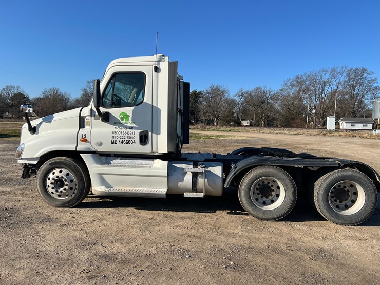 freightliner-cascadia-image-9
