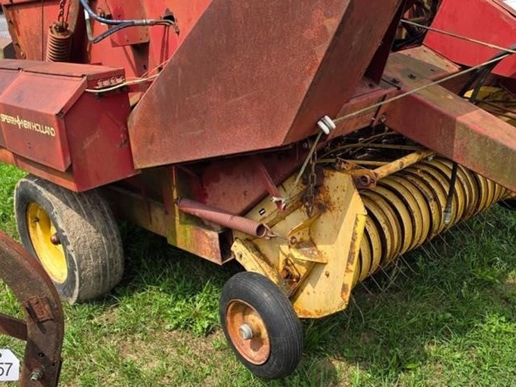 new-holland-846-image-15