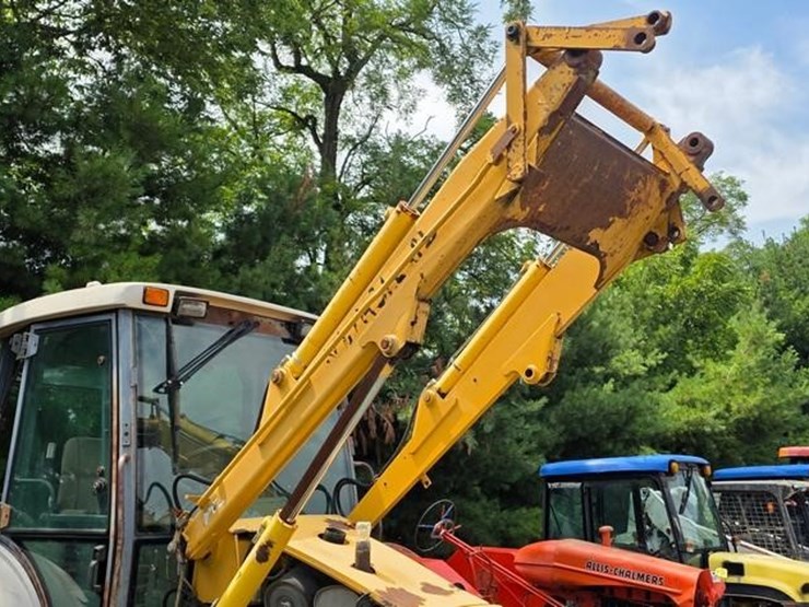 new-holland-555e-image-7