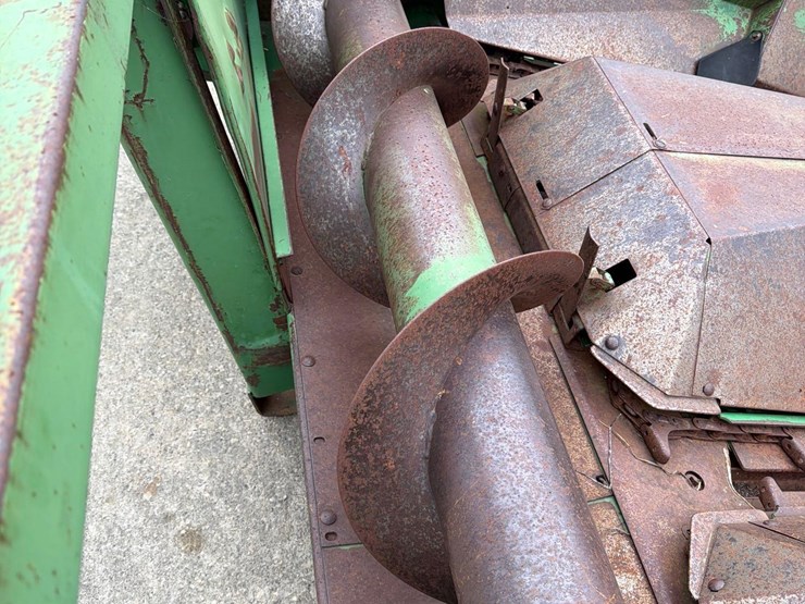 john-deere-444-image-8