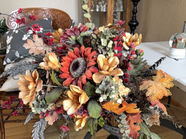 large,-artificial-flower-display-image-13