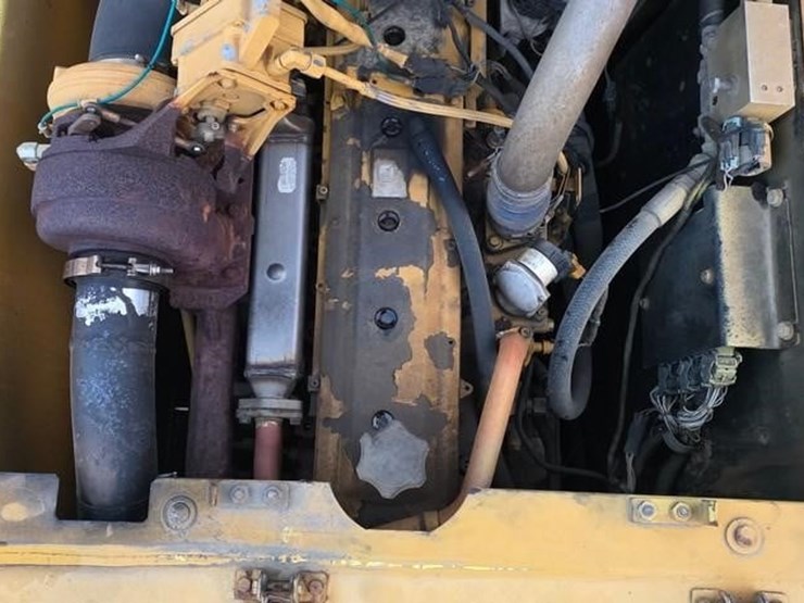 2011-deere-240d-lc-image-77