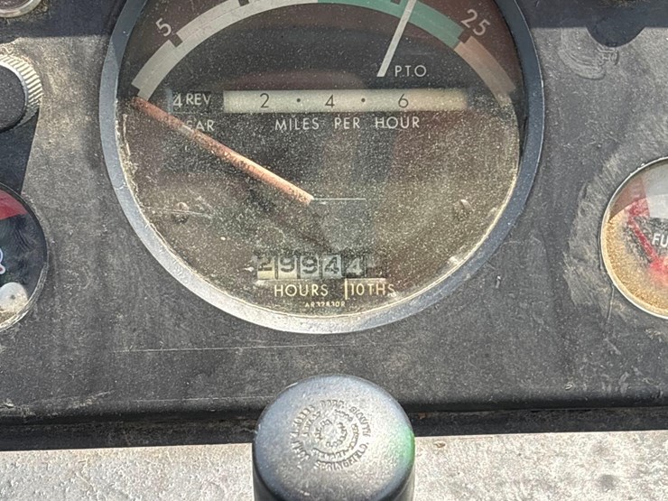 john-deere-3020-image-31