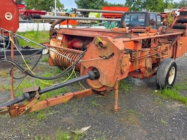 internatinal-435i-square-baler-image-2