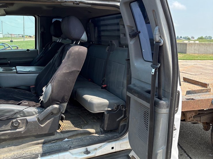 2015-ford-f350-image-34
