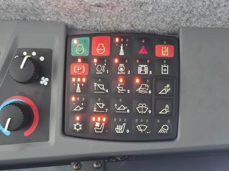 2025-deere-335-p-tier-image-48