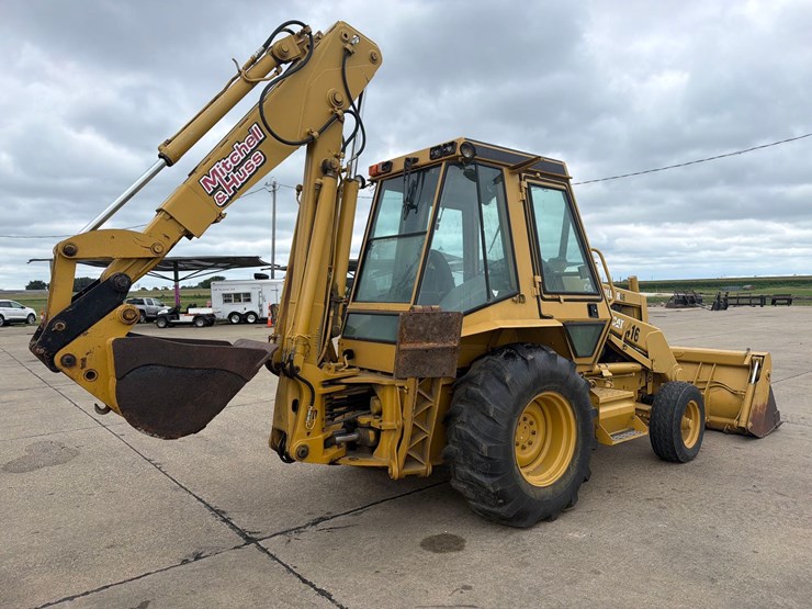 caterpillar-416-image-4