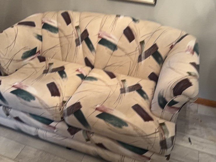 loveseat-image-3