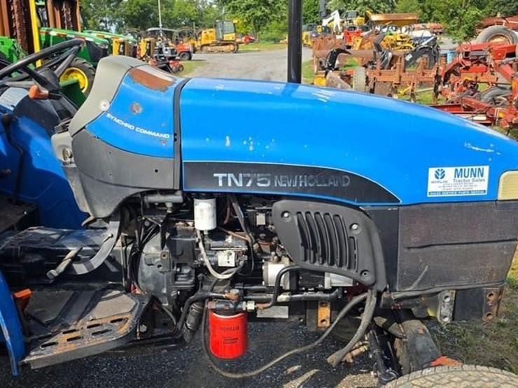 new-holland-tn75-image-9