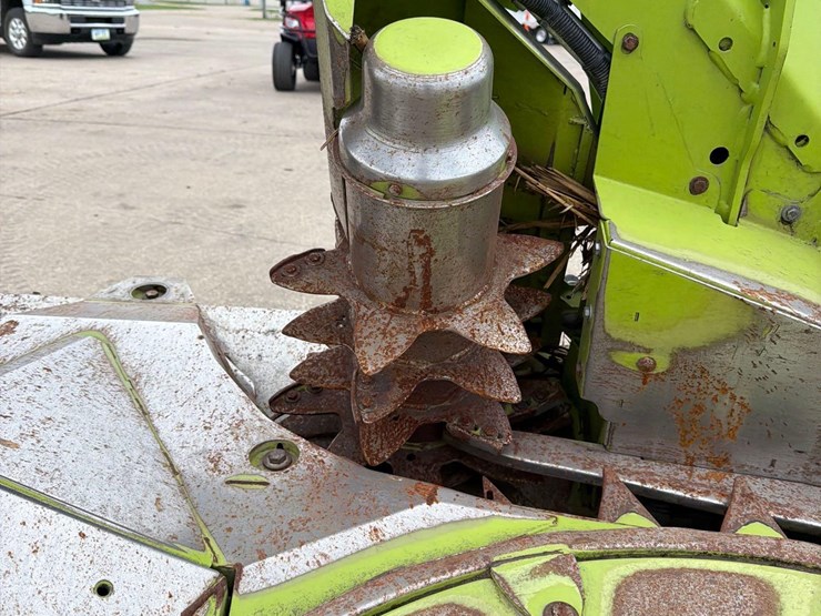2019-claas-orbis-750-image-27