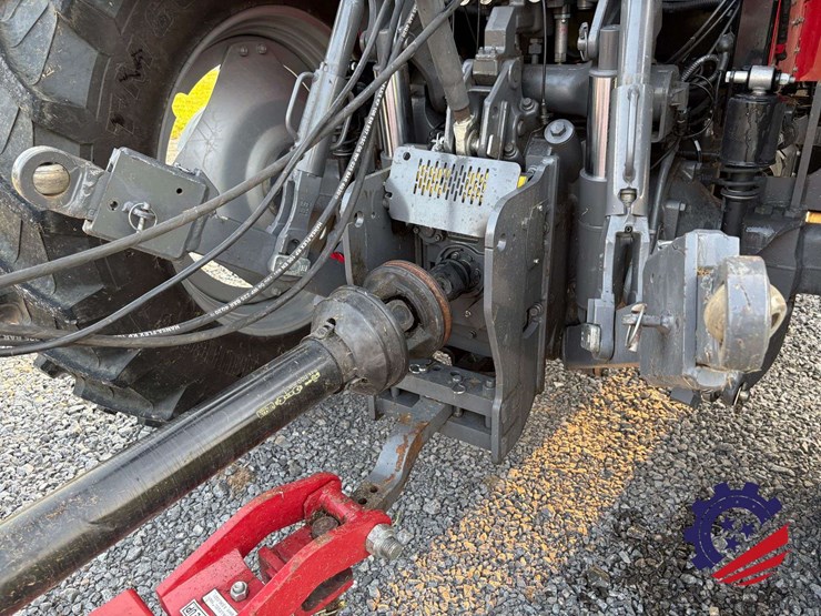 2023-massey-ferguson-5711-image-33