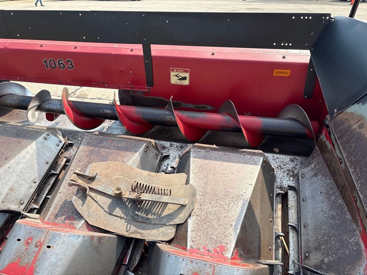 case-ih-1063-image-10