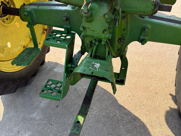 john-deere-b-image-17