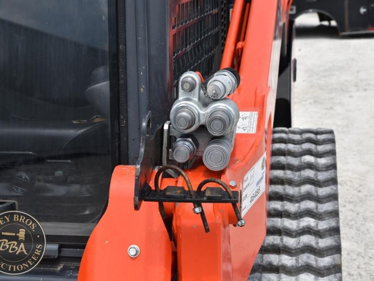 2020-kubota-svl75-2-image-25