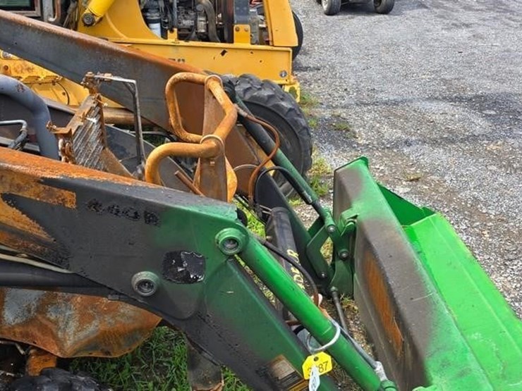 2020-john-deere-4052r-image-7