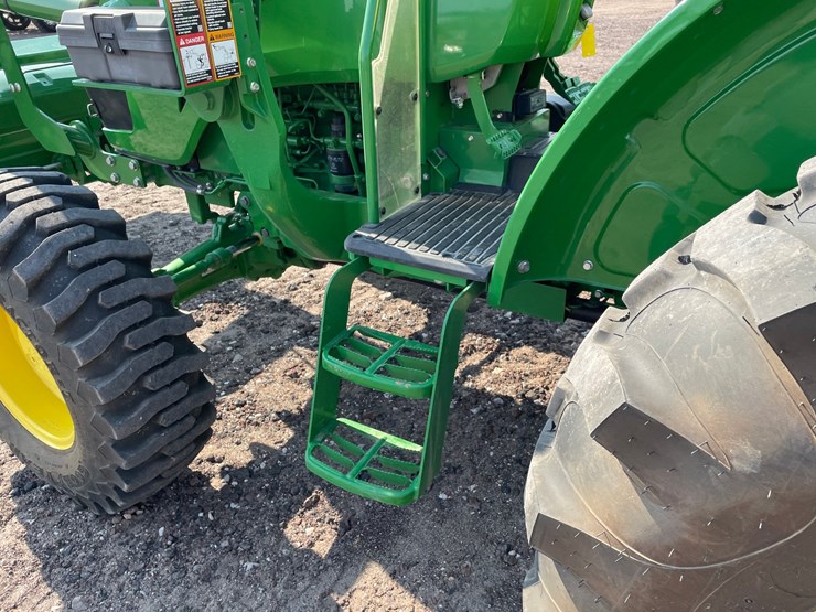 2022-john-deere-5055e-image-24