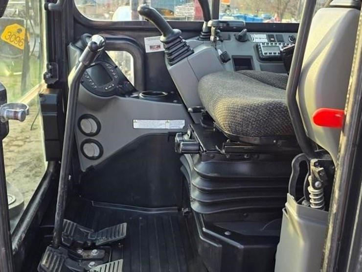2019-bobcat-e55-image-58