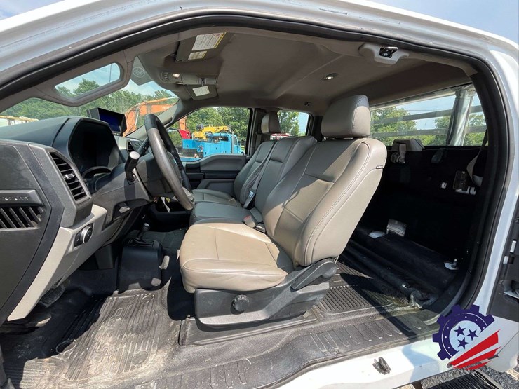 2017-ford-f550-xl-image-54