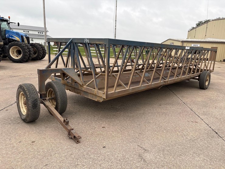 oldenkamp-mfg.-portable-hay-feeder-image-1