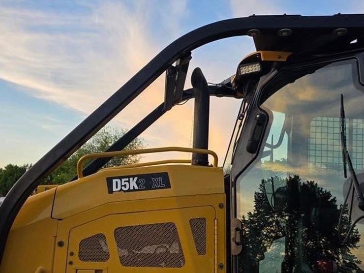 2017-caterpillar-d5k2-xl-image-18