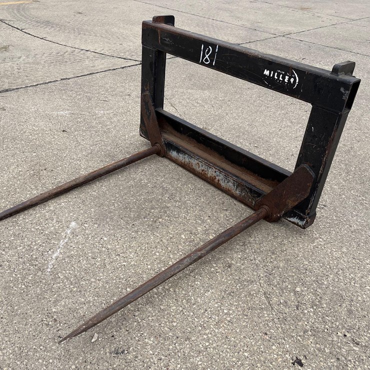 Miller 2 Prong Bale Spear