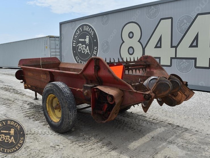 new-holland-327t-image-3