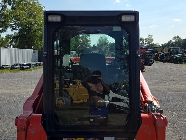 kubota-svl75-2-image-39