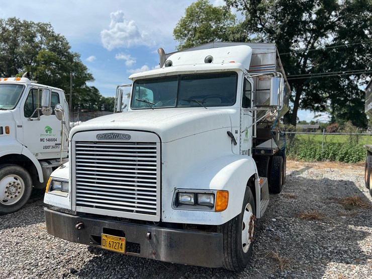 mdhd-freightliner-for-project-or-parts-equipped-with-an-m11-and-an-adams-tender-image-5