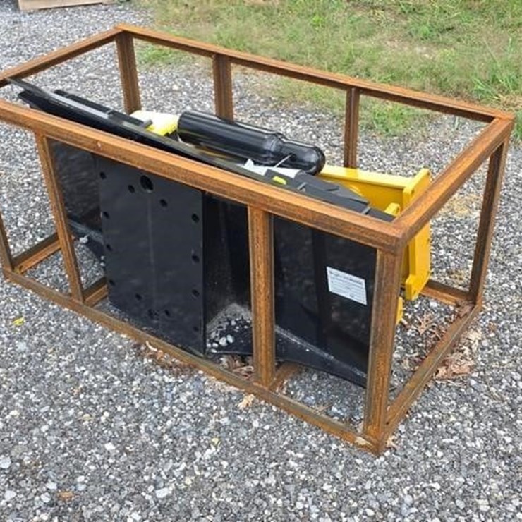 NEW CFG SKIDLOADER ROCK HAMMER