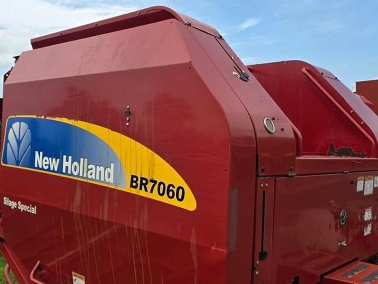 new-holland-br7060-image-8